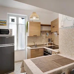 casa-via-monta-in-centro.hotelitalianriviera.com/