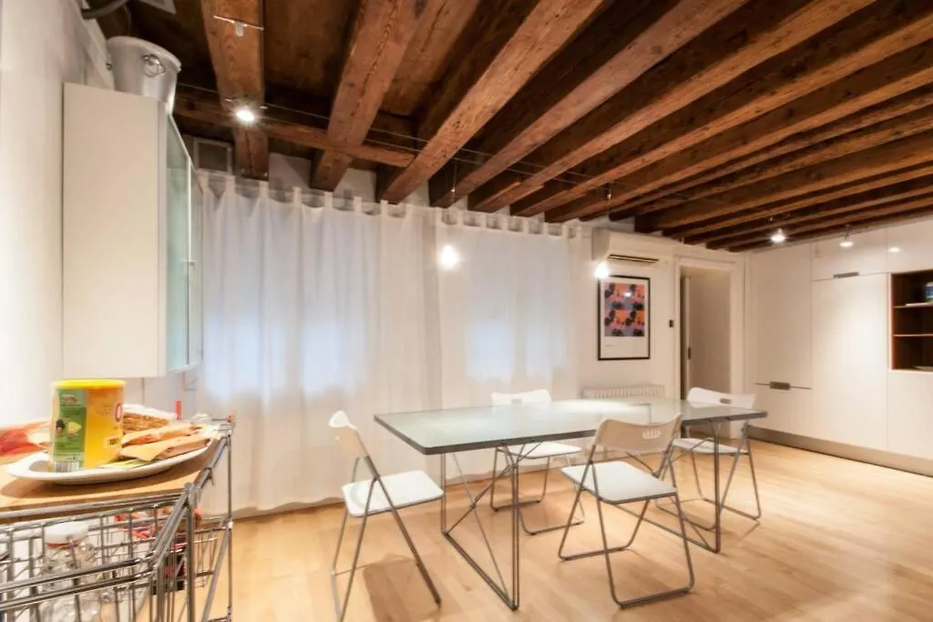 Bellissimo Appartamento In Palazzo Storico Венеция Италия